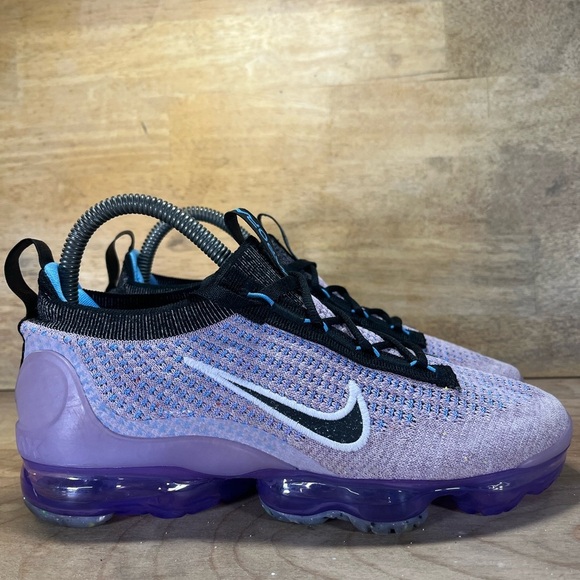 Nike Shoes - Nike Air VaporMax 2021 Flyknit Womens Sz 6.5 Running Shoes Sneakers Lilac/Black